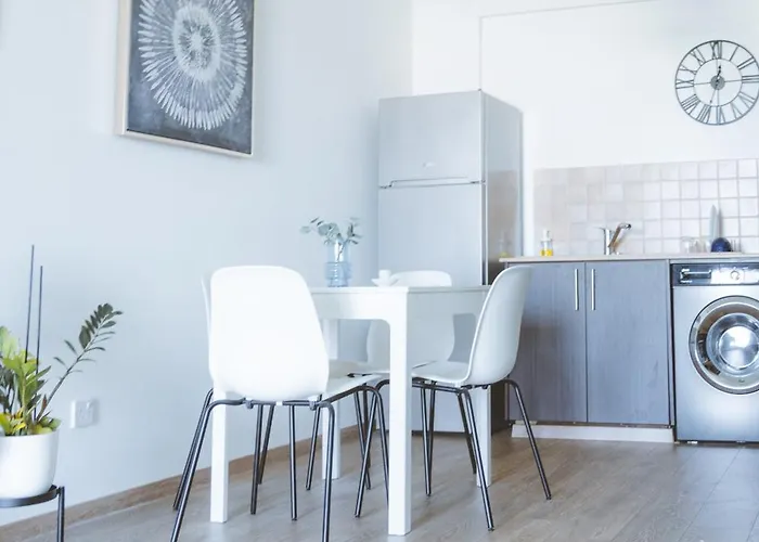 Blue Touch Pervolia Paradise Near The Apartmán Larnaca