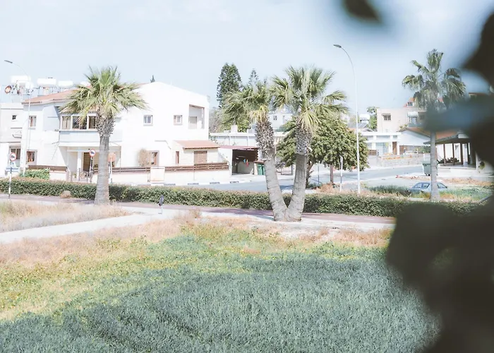 Blue Touch Pervolia Paradise Near The Larnaca